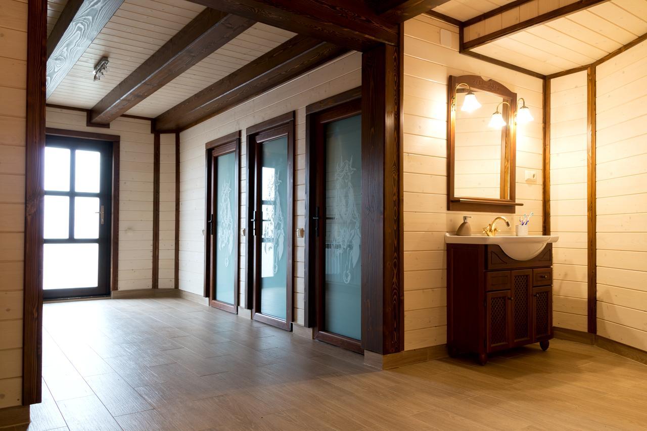 Country Club Ξενοδοχείο Uzhhorod Εξωτερικό φωτογραφία